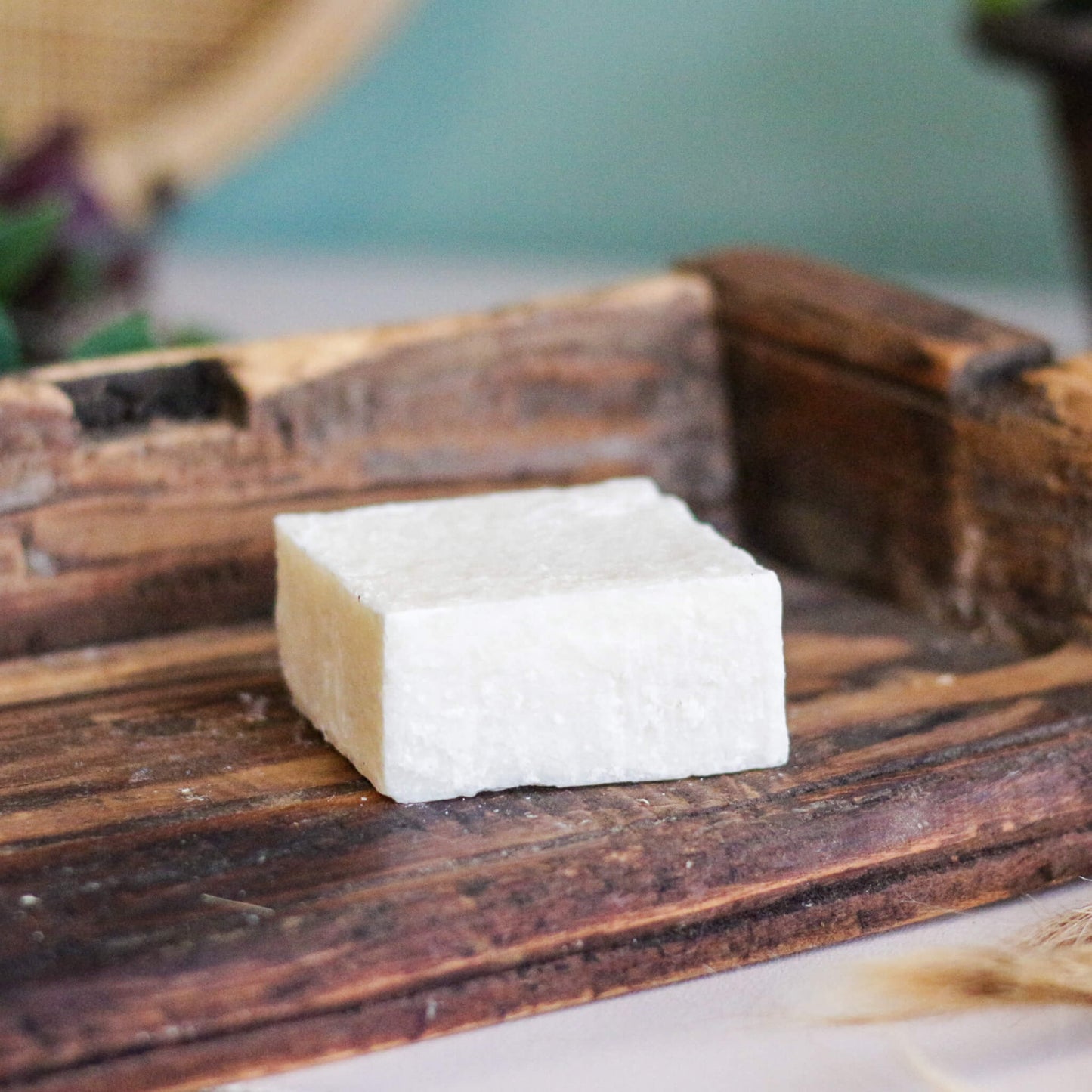Raw Roots Velvet Bloom Nourishing Dreadlock Shampoo Bar 100 g