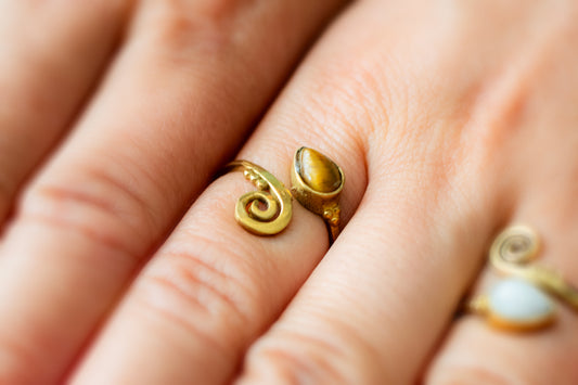 Drop Spiral Ring – Available in Various Gemstones